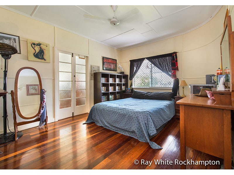 274 Upper Dawson Road, The Range QLD 4700