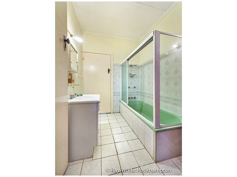 274 Upper Dawson Road, The Range QLD 4700