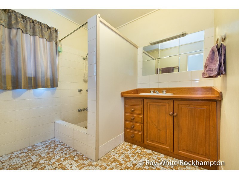 23 Kerr Street, Park Avenue QLD 4701