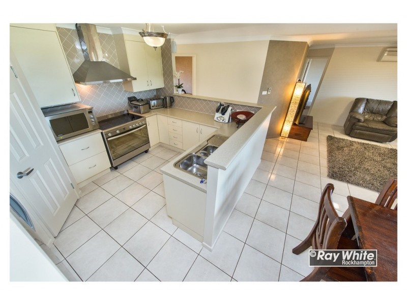 6 Connemara Drive, Kawana QLD 4701