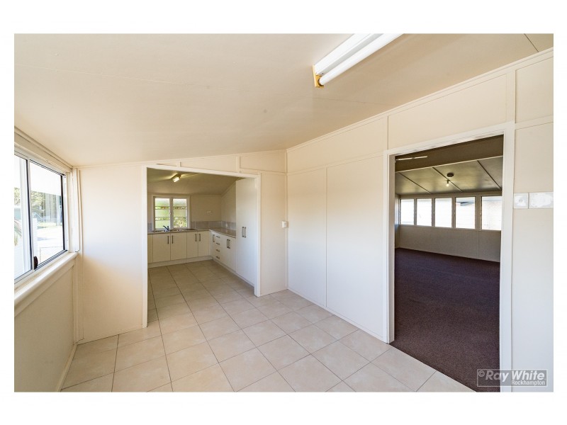 64 Main Street, Park Avenue QLD 4701