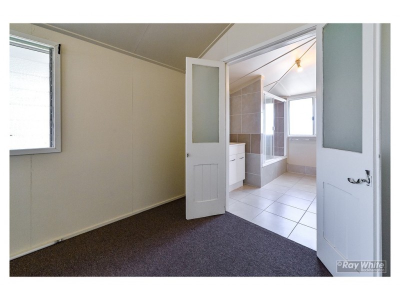 64 Main Street, Park Avenue QLD 4701