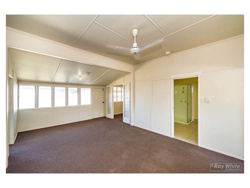 64 Main Street, Park Avenue QLD 4701