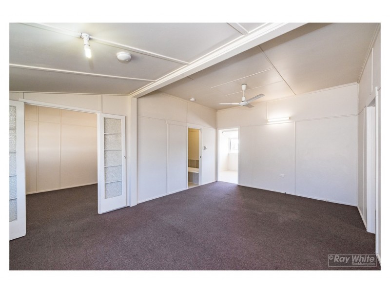 64 Main Street, Park Avenue QLD 4701