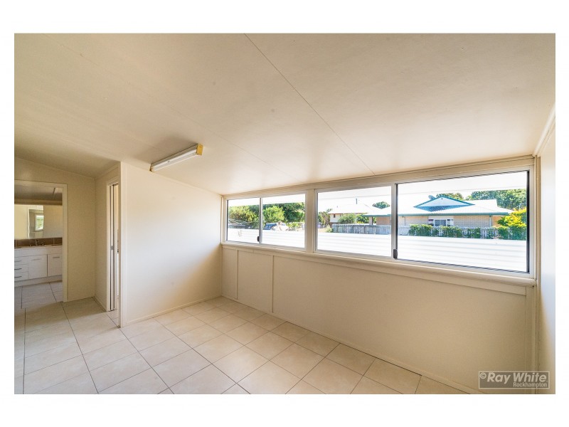 64 Main Street, Park Avenue QLD 4701