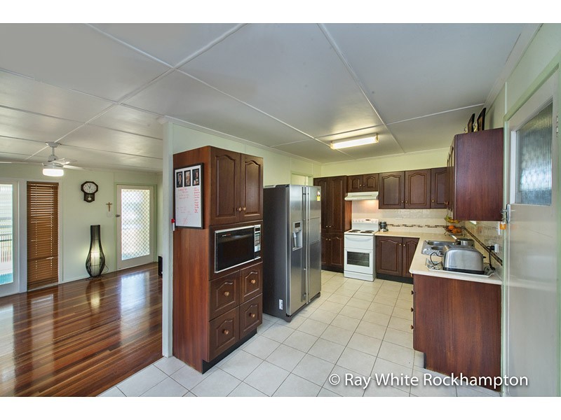 26 Denning Street, Park Avenue QLD 4701