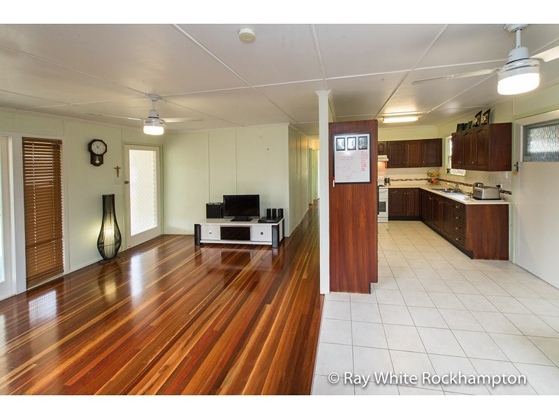 26 Denning Street, Park Avenue QLD 4701