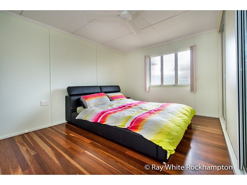 26 Denning Street, Park Avenue QLD 4701