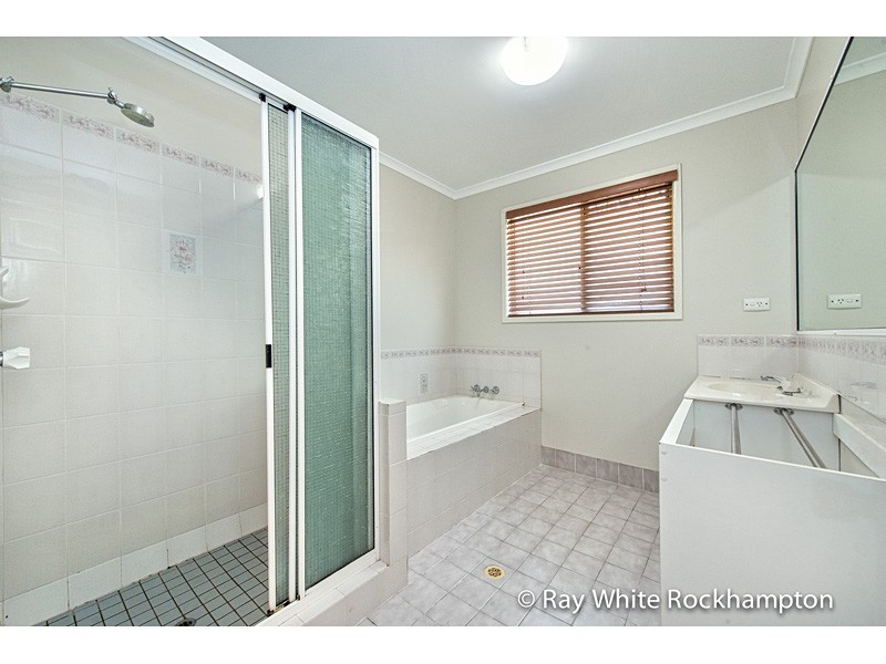 17 Jeffries Street, The Range QLD 4700