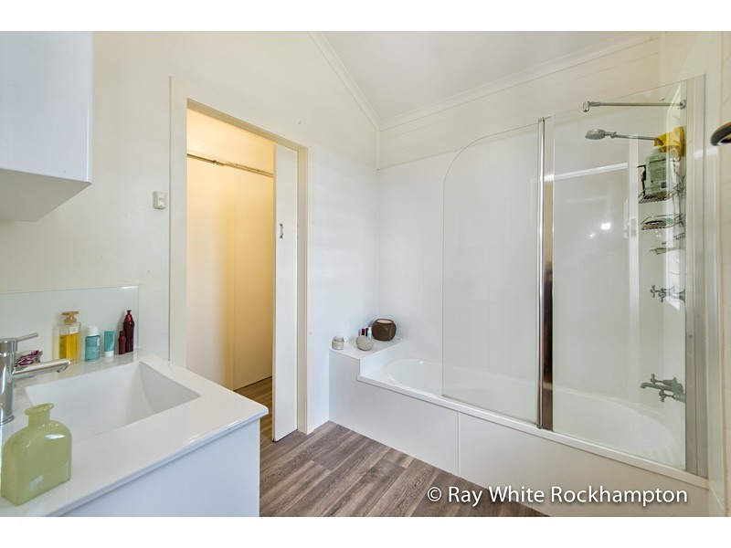 86 Caroline Street, The Range QLD 4700