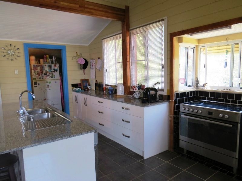 64 Separation Street, Allenstown QLD 4700