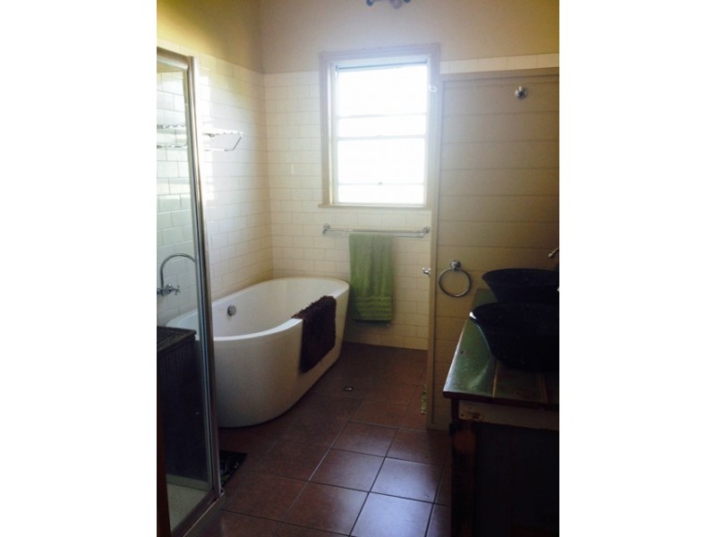 64 Separation Street, Allenstown QLD 4700