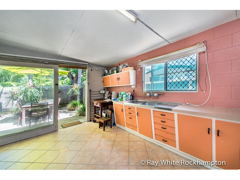 148 Simpson Street, Berserker QLD 4701