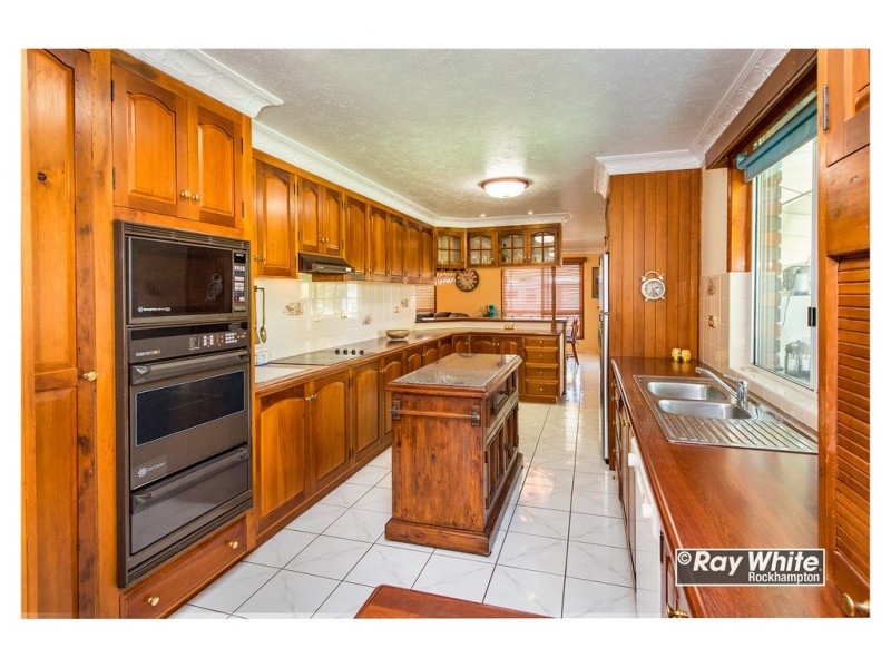 75 Fons Drive, Glendale QLD 4711