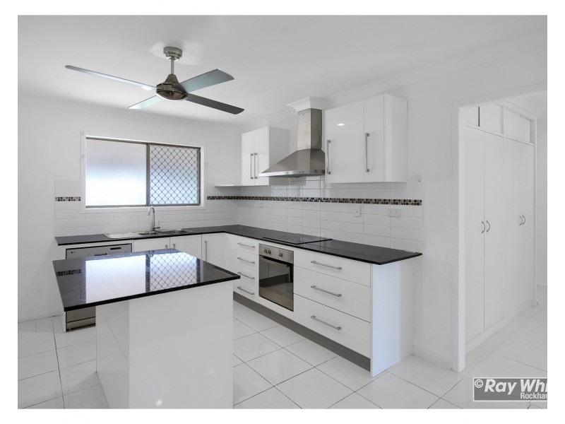17 Hardy Avenue, Park Avenue QLD 4701