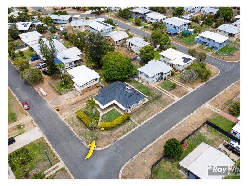 17 Hardy Avenue, Park Avenue QLD 4701