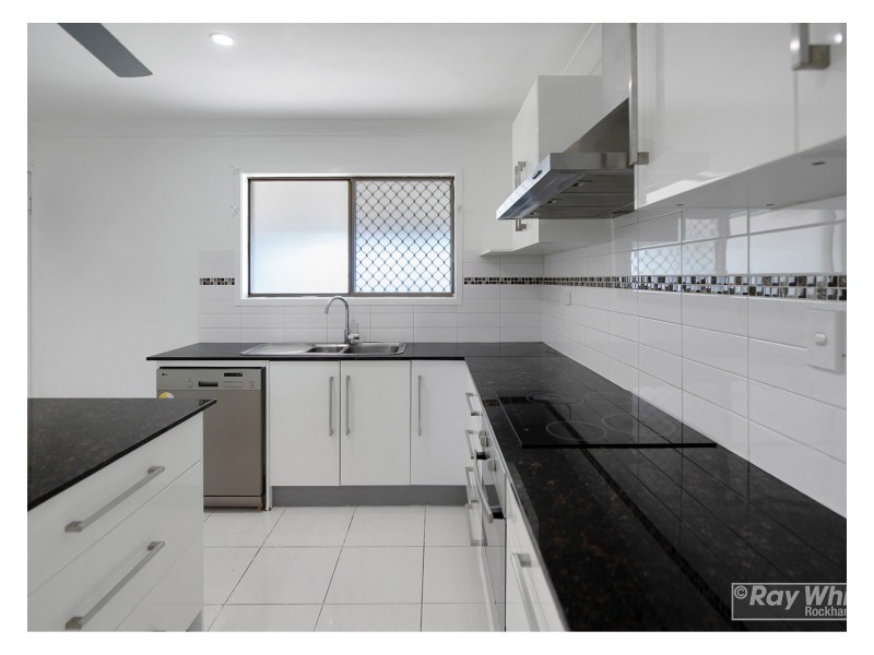 17 Hardy Avenue, Park Avenue QLD 4701