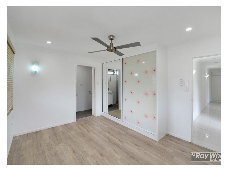 17 Hardy Avenue, Park Avenue QLD 4701