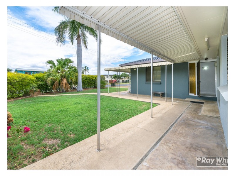 17 Hardy Avenue, Park Avenue QLD 4701