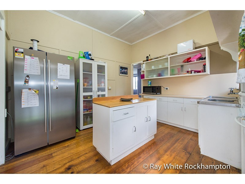 14 Tomkins Street, Berserker QLD 4701