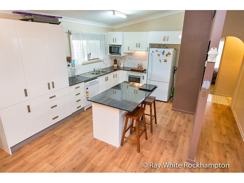 319 Saunders Street, Koongal QLD 4701