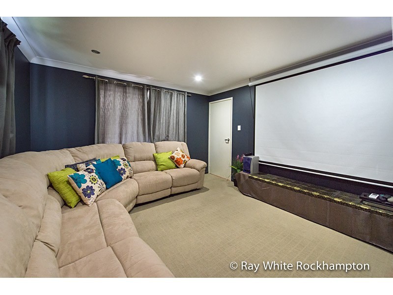 8 Sandy’s Place, Kawana QLD 4701