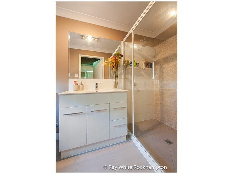 8 Sandy’s Place, Kawana QLD 4701