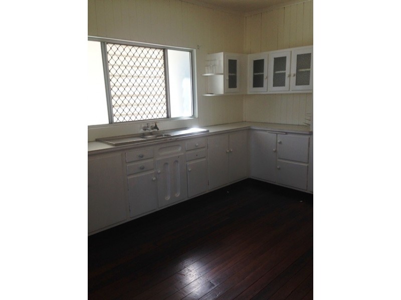 287 Berserker Street, Berserker QLD 4701