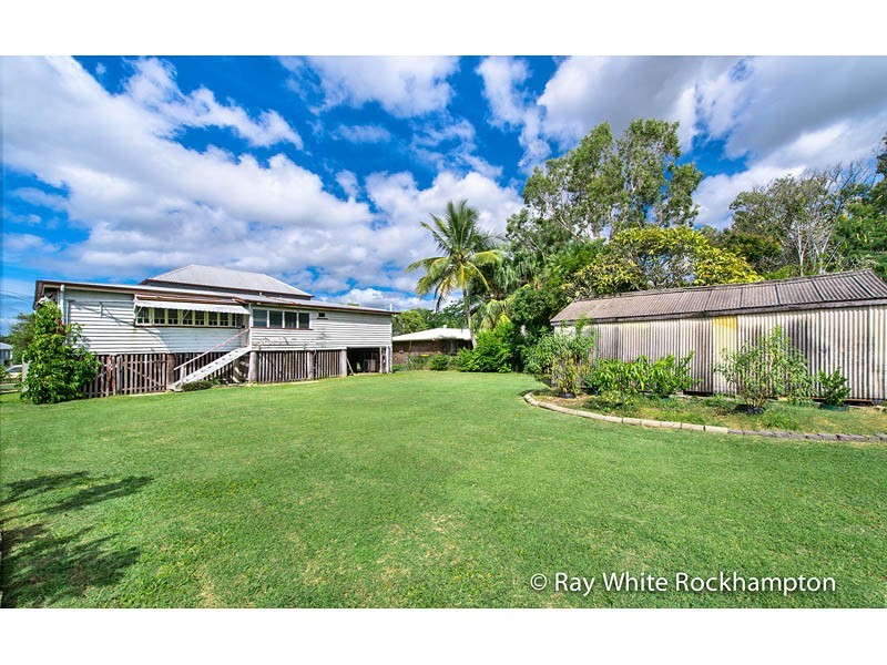 10 Bank Street, Park Avenue QLD 4701