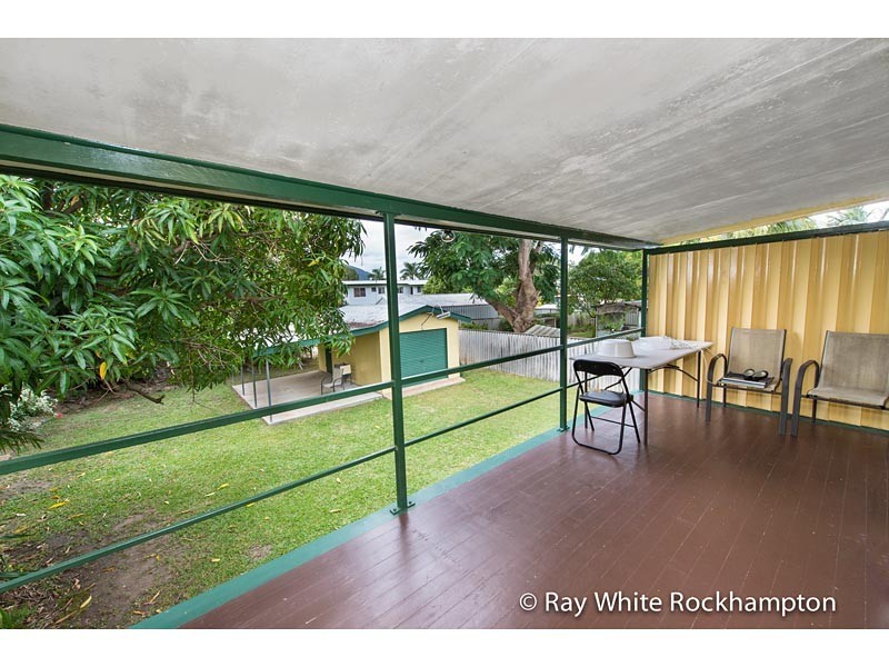 13 Davidson Street, Park Avenue QLD 4701