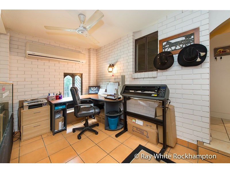 290 Ford Street, Berserker QLD 4701