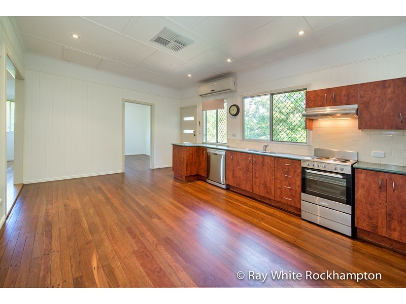 100 Park Street, Park Avenue QLD 4701