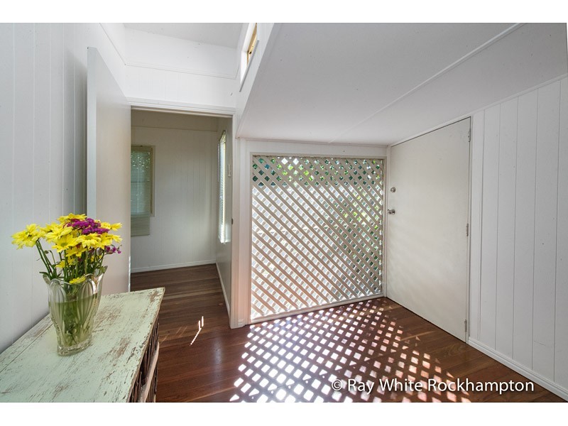 100 Park Street, Park Avenue QLD 4701