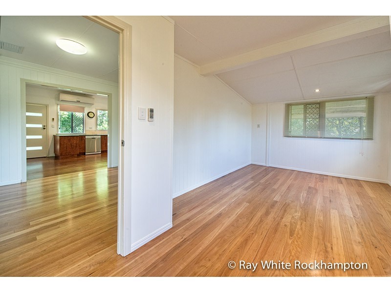 100 Park Street, Park Avenue QLD 4701