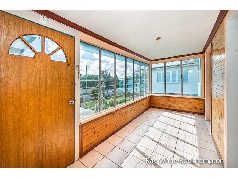 40 Lauga Street, Park Avenue QLD 4701