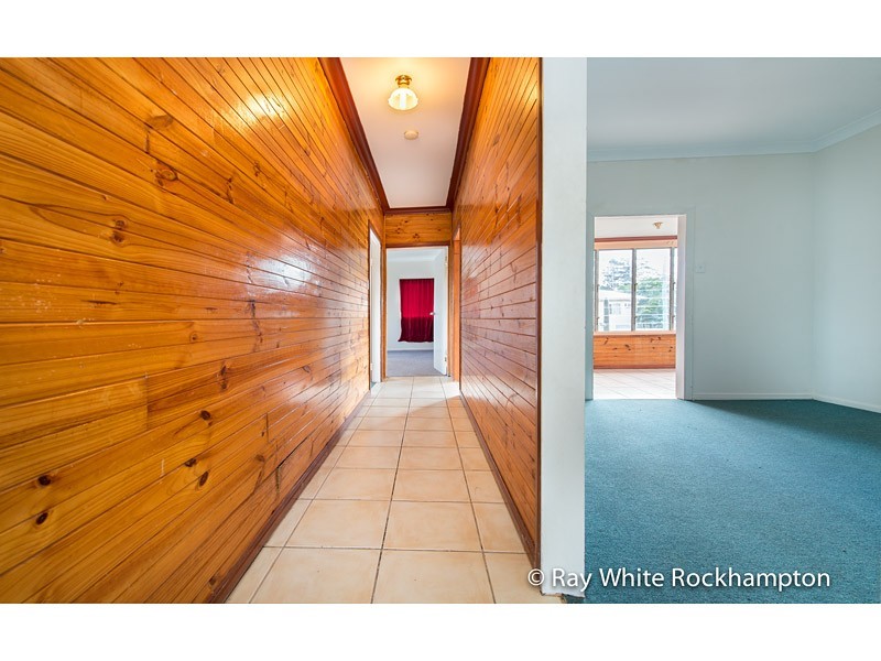 40 Lauga Street, Park Avenue QLD 4701