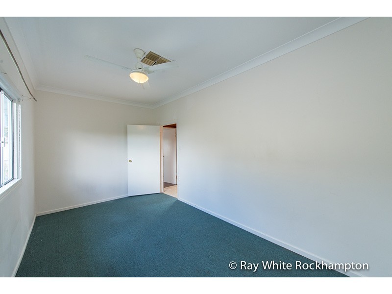 40 Lauga Street, Park Avenue QLD 4701