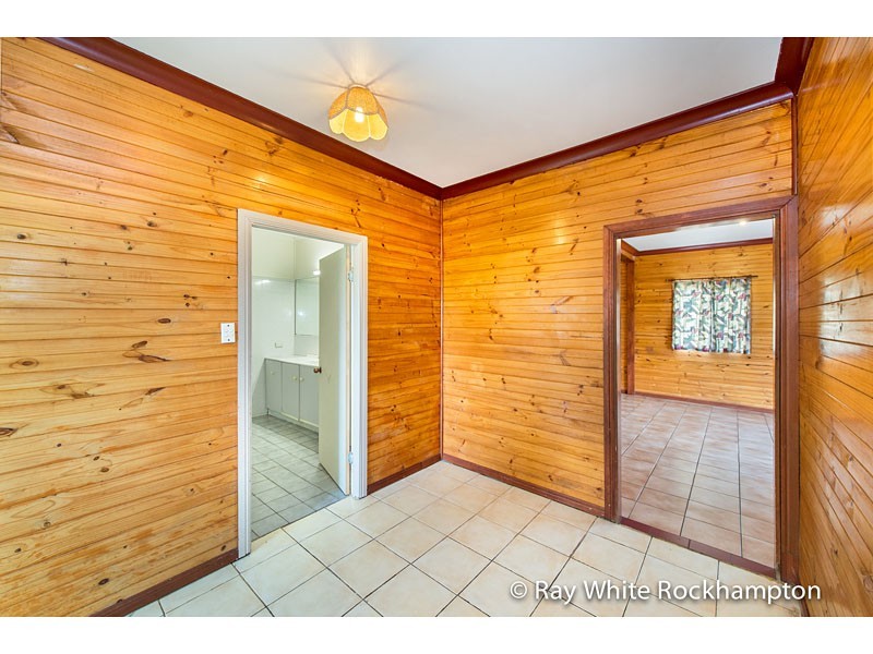 40 Lauga Street, Park Avenue QLD 4701