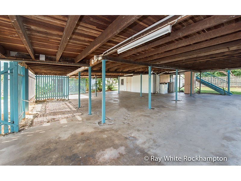 40 Lauga Street, Park Avenue QLD 4701