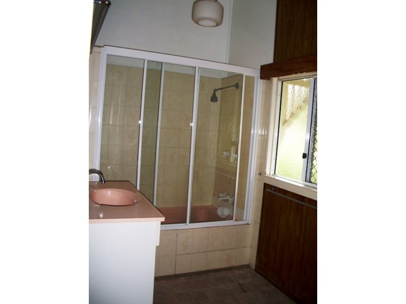 9 Lucas Street, Berserker QLD 4701