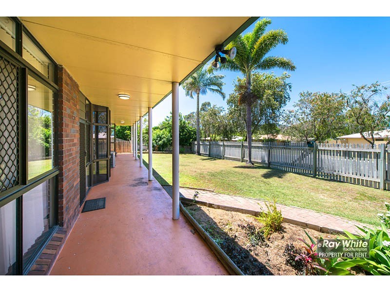 15 Brosnan Crescent, Parkhurst QLD 4702