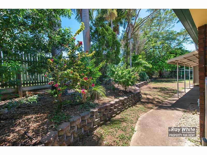 15 Brosnan Crescent, Parkhurst QLD 4702