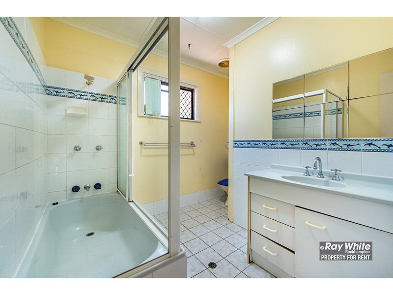 15 Brosnan Crescent, Parkhurst QLD 4702