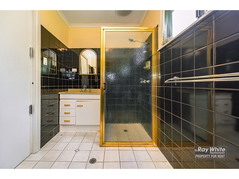 15 Brosnan Crescent, Parkhurst QLD 4702