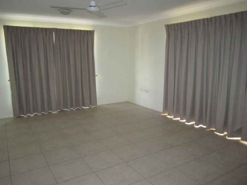 2/76 Carara Drive, Kawana QLD 4701