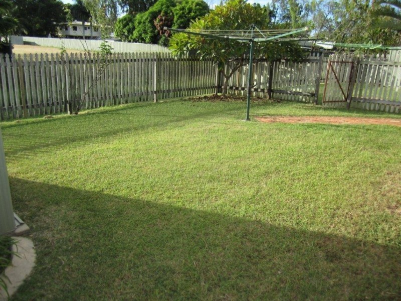 2/76 Carara Drive, Kawana QLD 4701