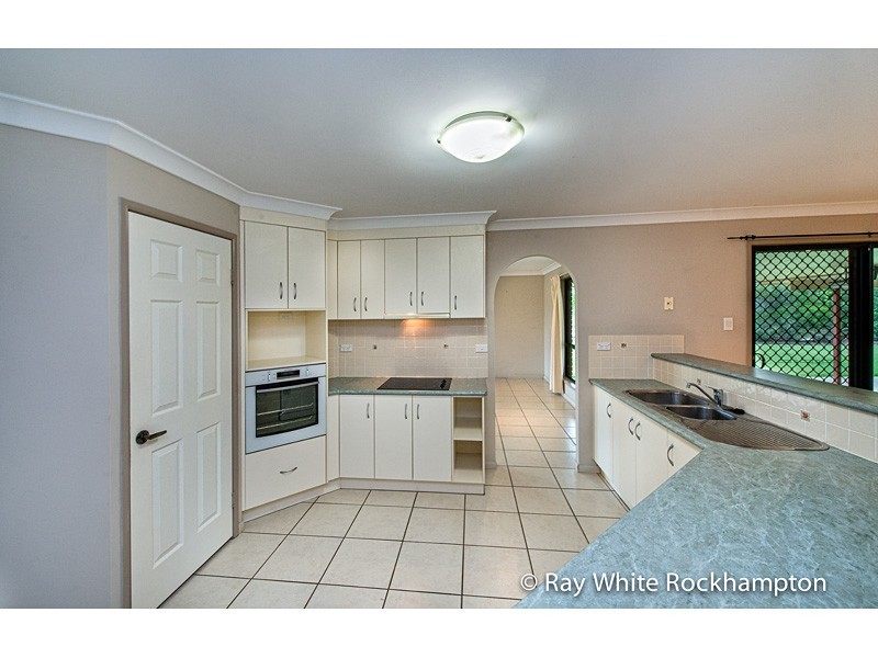 83 Perrott Drive, Rockyview QLD 4701