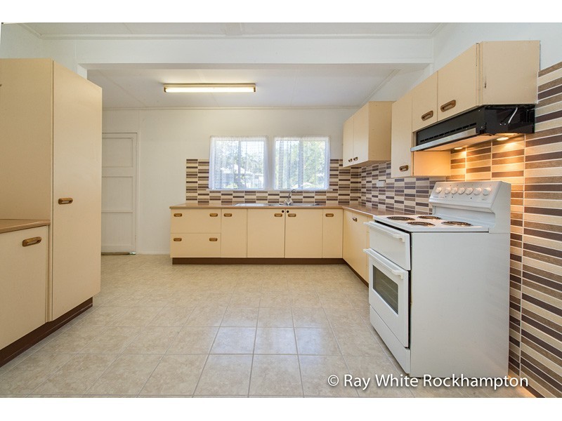 128 Connor Street, Koongal QLD 4701