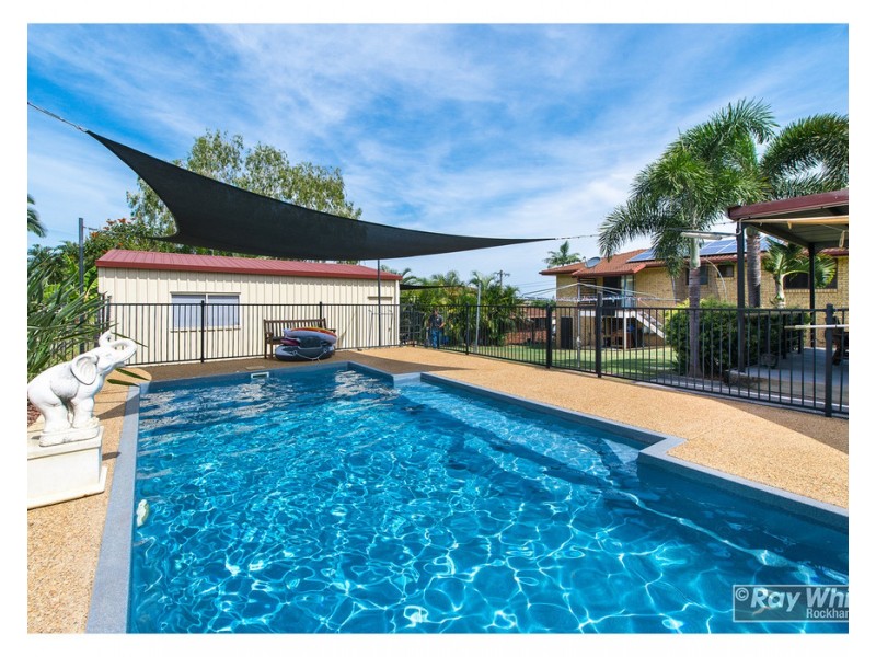 15 Sunrise Crescent, Gracemere QLD 4702