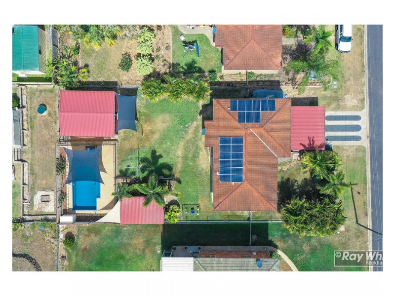 15 Sunrise Crescent, Gracemere QLD 4702